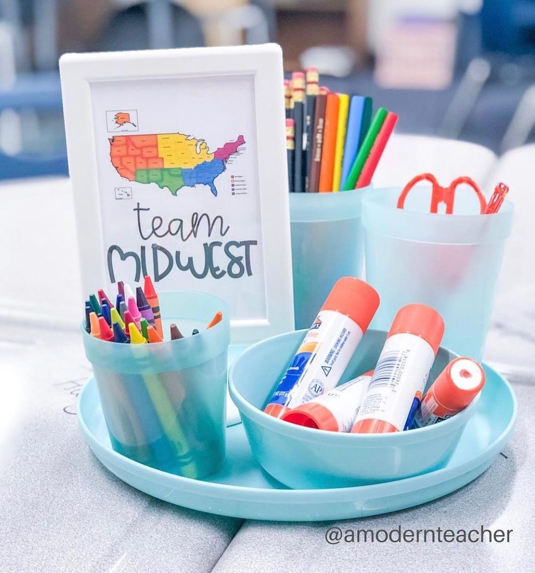 plate with school supplies organized in small containers for classroom