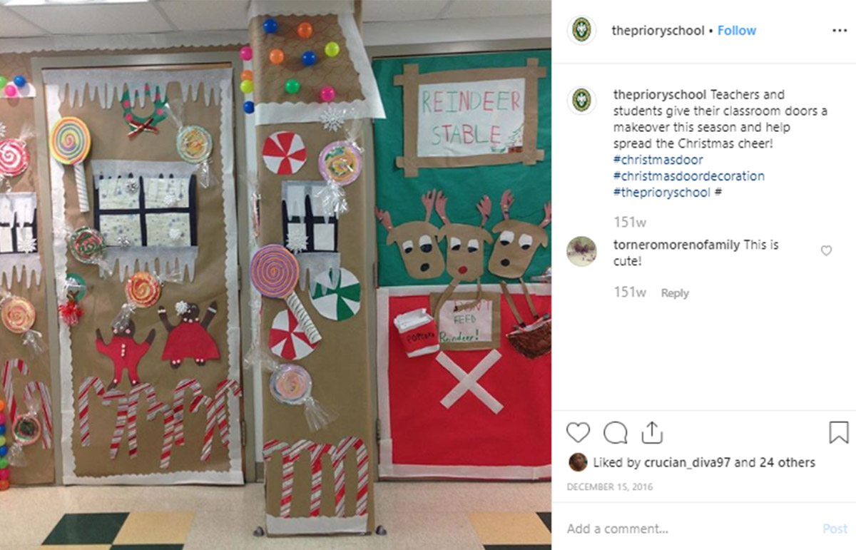 Christmas Door Display - Gingerbread House