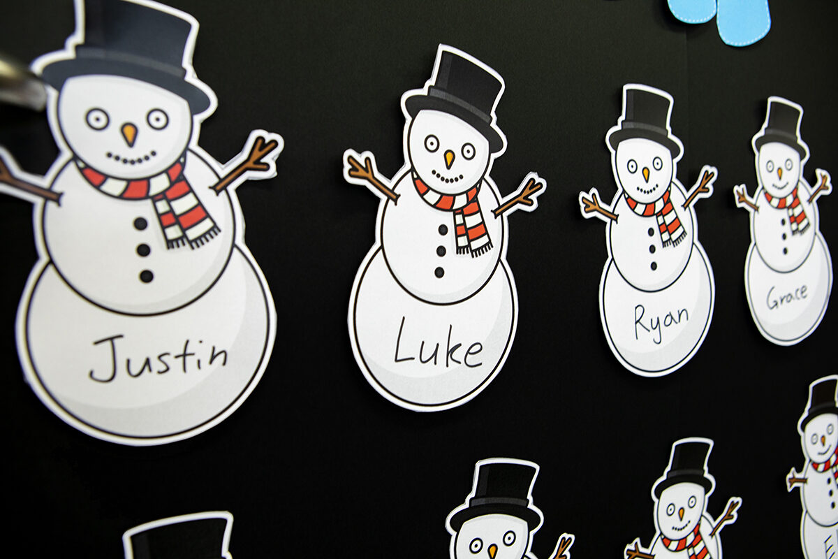 school winter door decorations