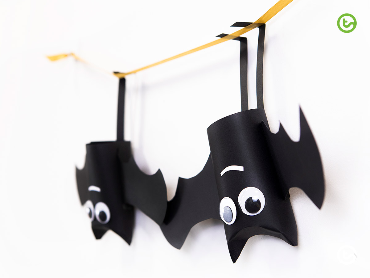 Hanging paper bat craft