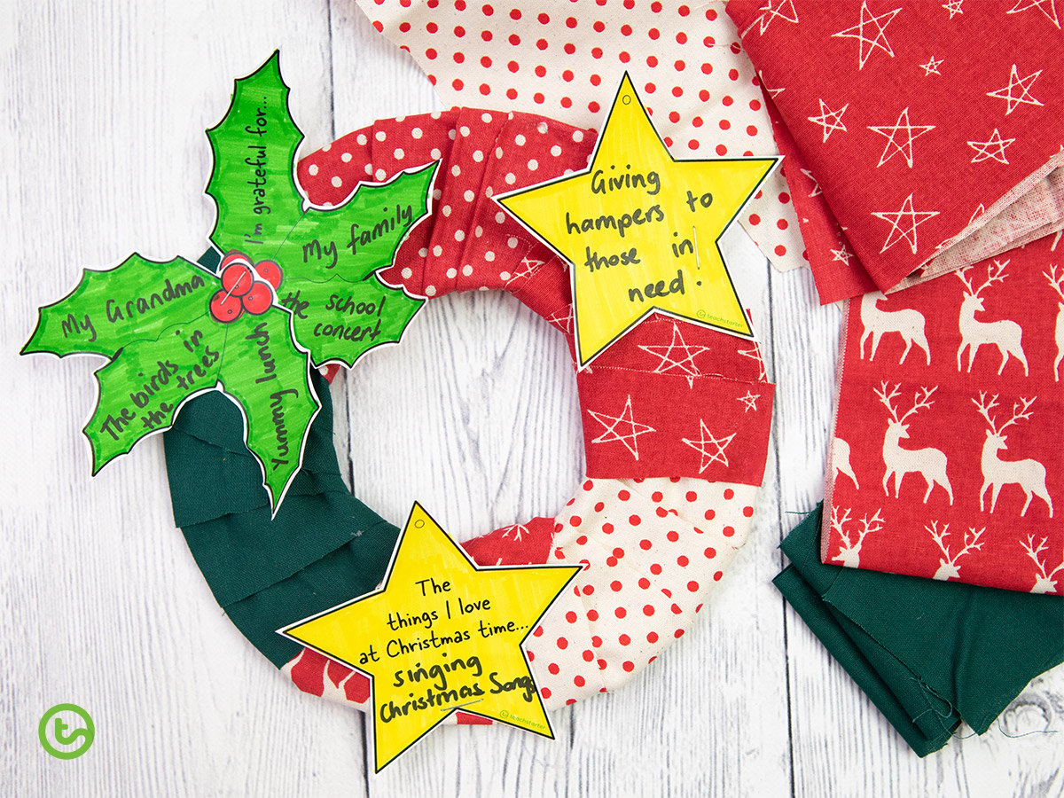 Christmas Wreath Crafts for Kids - Fabric Wreath