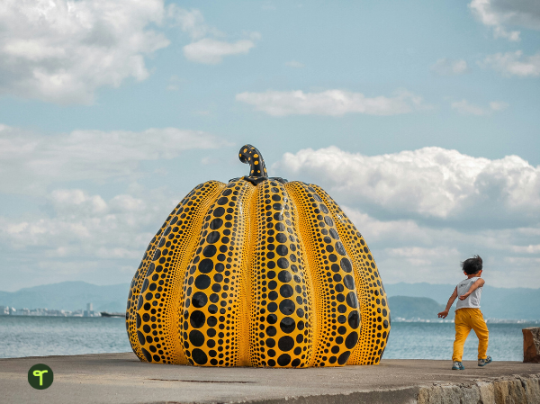 Famous artwork of Yayoi Kusama